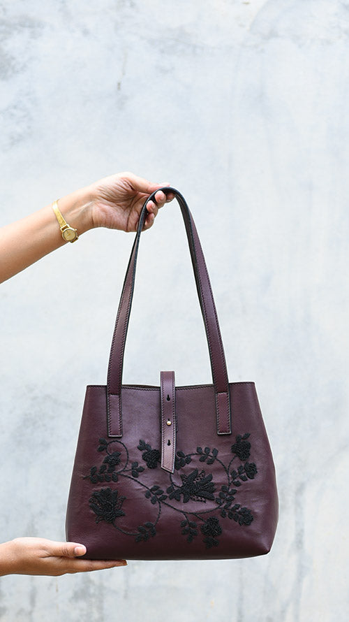 Black Lace Bordeaux Little Lazy Bailey