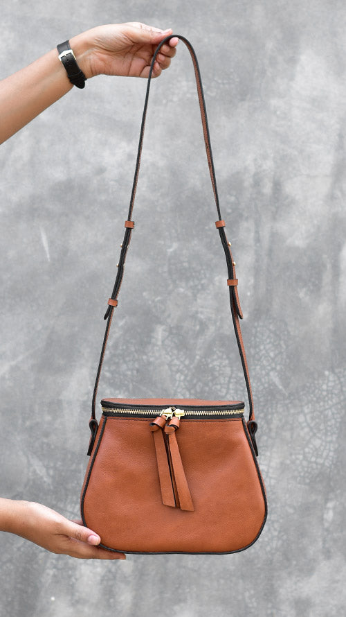 Gingerbread Friday Sling