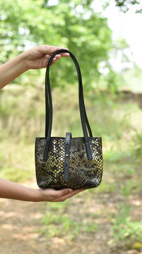 Small Kira Chevron Convertible Shoulder Bag : Women's Designer Shoulder Bags  | Tory Burch